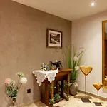 Jaeger Hotel