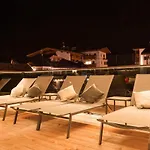 Jaeger Hotel