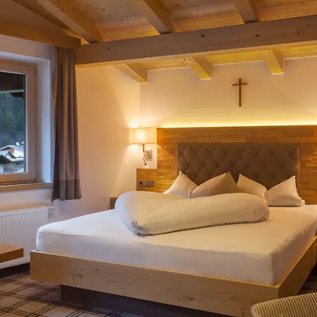 Jaeger Hotel