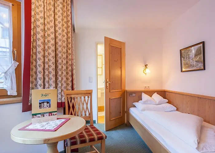 Jaeger מלון טוקס